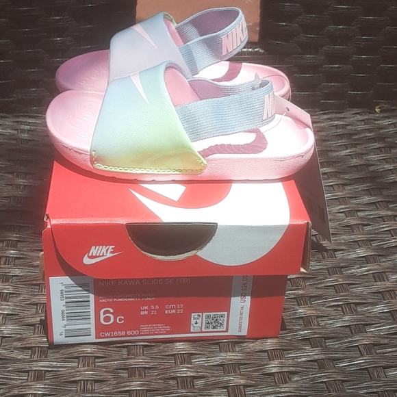 "Nike Sandals " - Picture 4 of 5